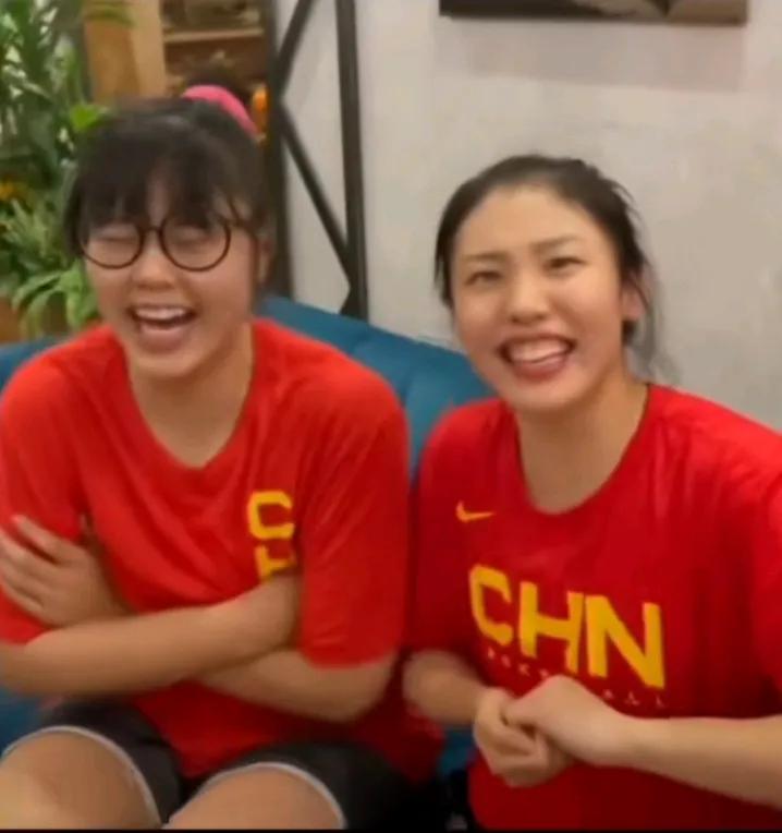 纠结归纠结，现实是现实，中国女篮的命运还是掌握在某些人的手里。
即使千呼万唤，也