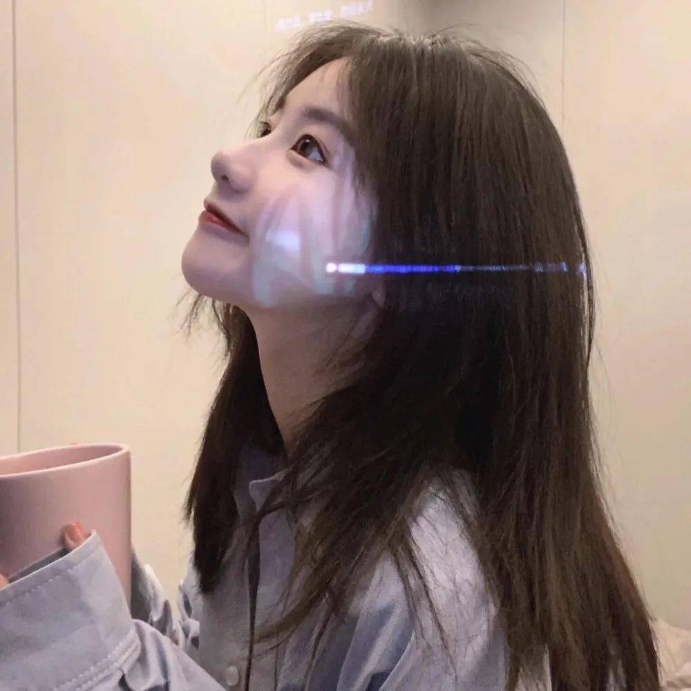 位股友在48元买入2000股，刚买不久股价连续下跌。他分别在46元，44元，42