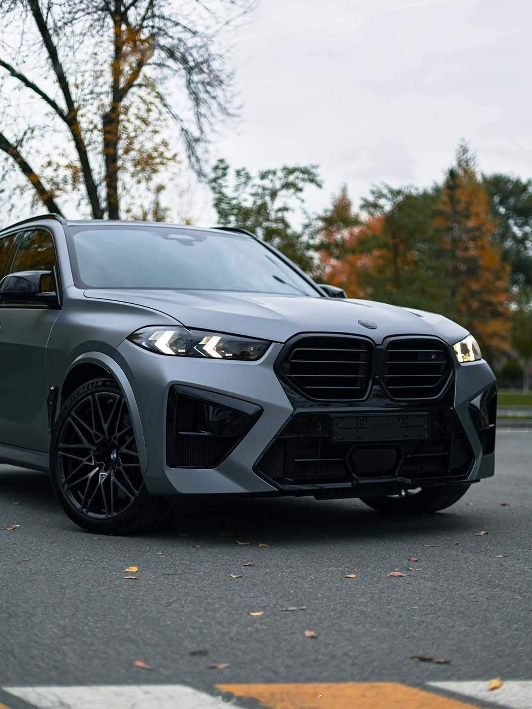 磨砂灰🩶🩶🩶宝马X5M雷霆版战斗值完全拉满