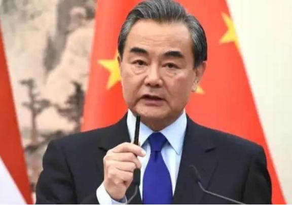 40000人阵亡，100艘战舰会被击沉？美媒表示，台海开战解放军伤亡惨重，大陆在