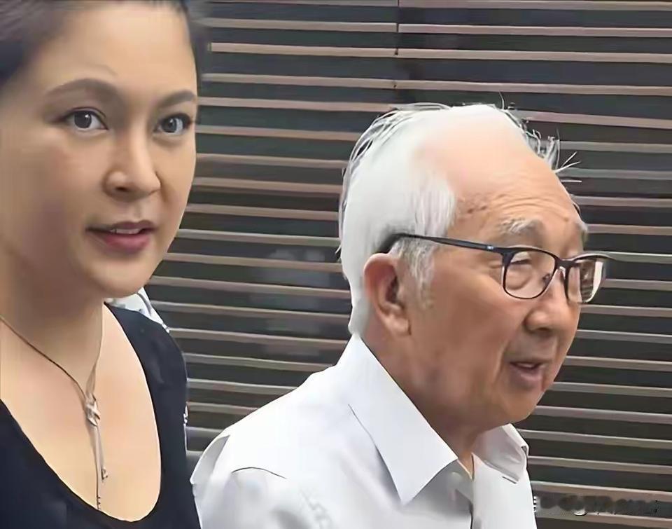 贫贱夫妻百事哀，看这位老人家90岁了，又娶了一房小媳妇。经查阅核实原来是美院老院