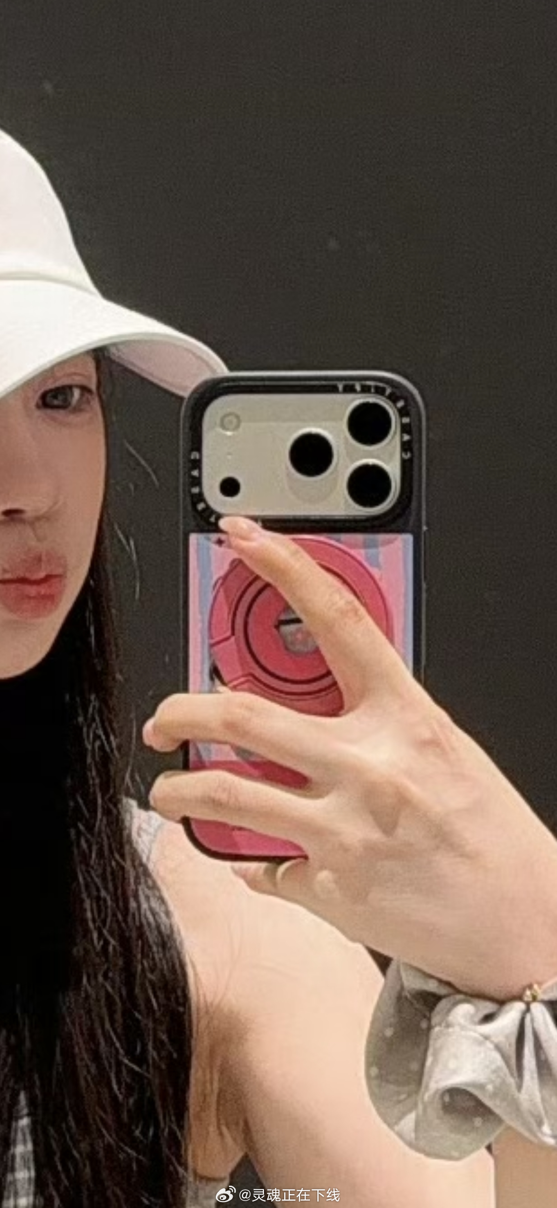 富人新标识：iPhone戴casetify手机壳！这种手机壳可能是医疗垃圾做的