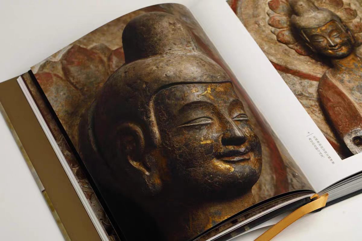 考古读书 青州龙兴寺遗址出土造像，是中国佛教造像艺术发展的生动见证。在造像艺术史