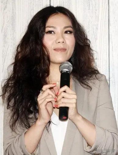 音乐史人物之第436位，蔡健雅（1975年1月28日一）祖籍中国江苏，生于新加坡