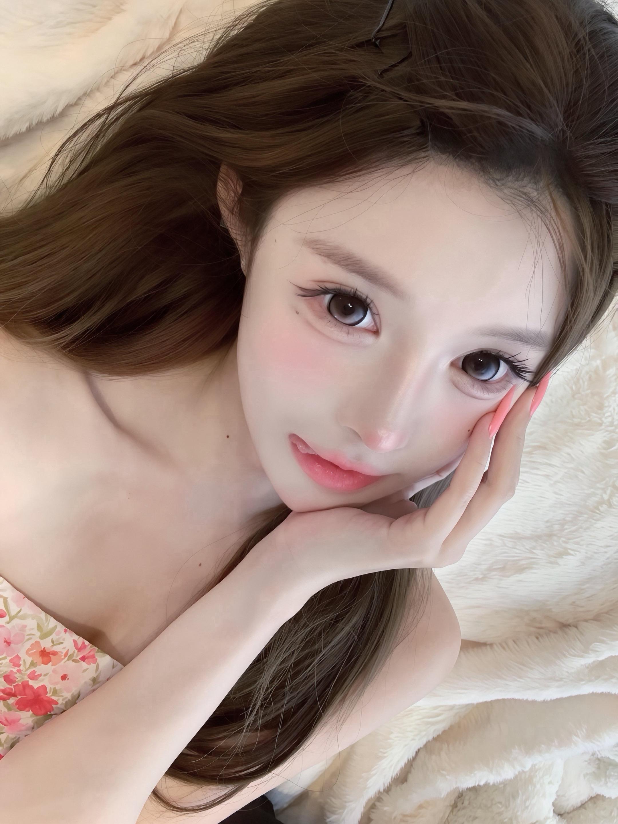 哪个女人看到我不想亲我一口