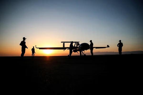 据伊朗国际新闻网1月29日的消息，伊朗里亚尔已跌至历史新低，目前1美元可兑换16