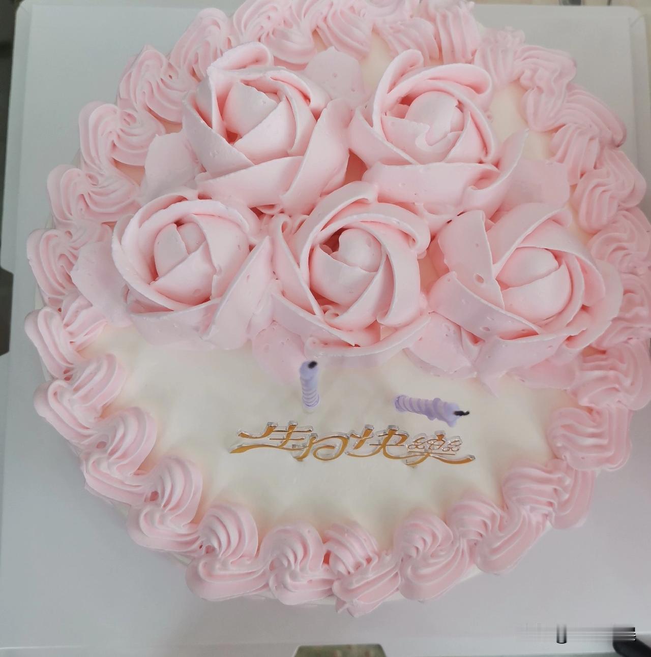 我要写小说赚钱了，
我这段时间天天酝酿小说的素材，
可以说我脑袋里的素材一大推，