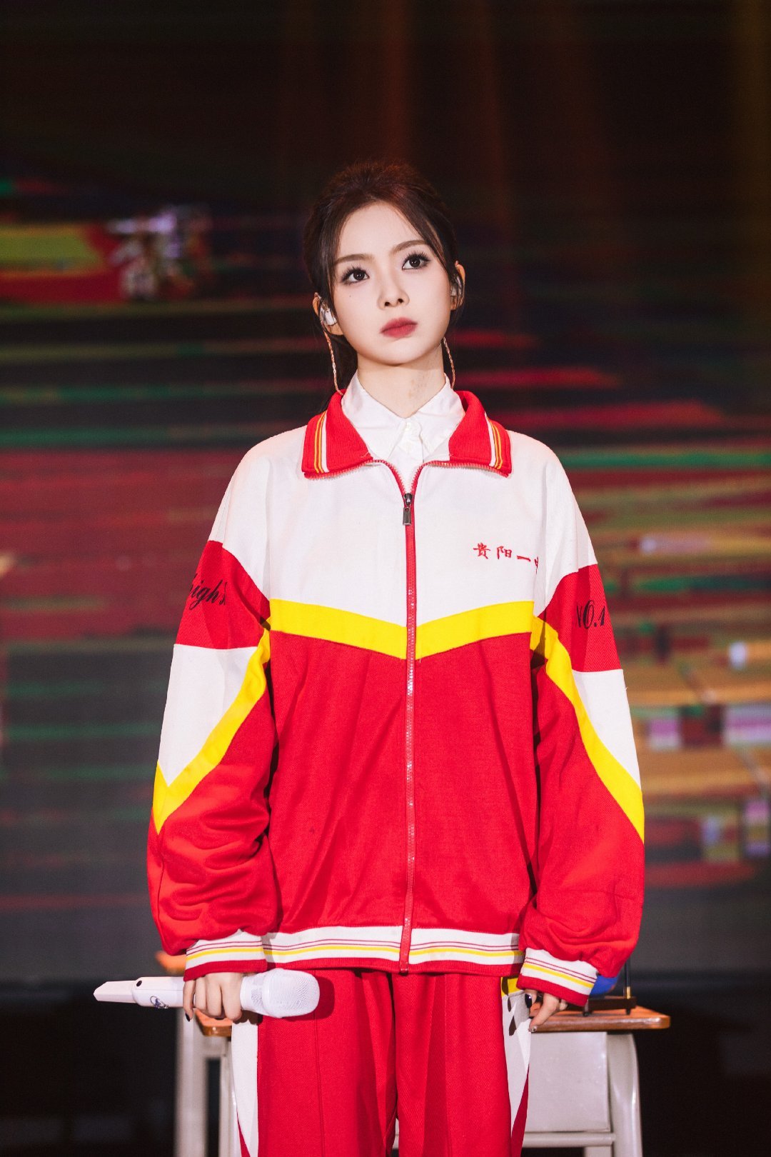 #硬糖少女303##陈卓璇# 今日份糖妹新鲜物料陈卓璇一万元舞台最新节目海报和剧