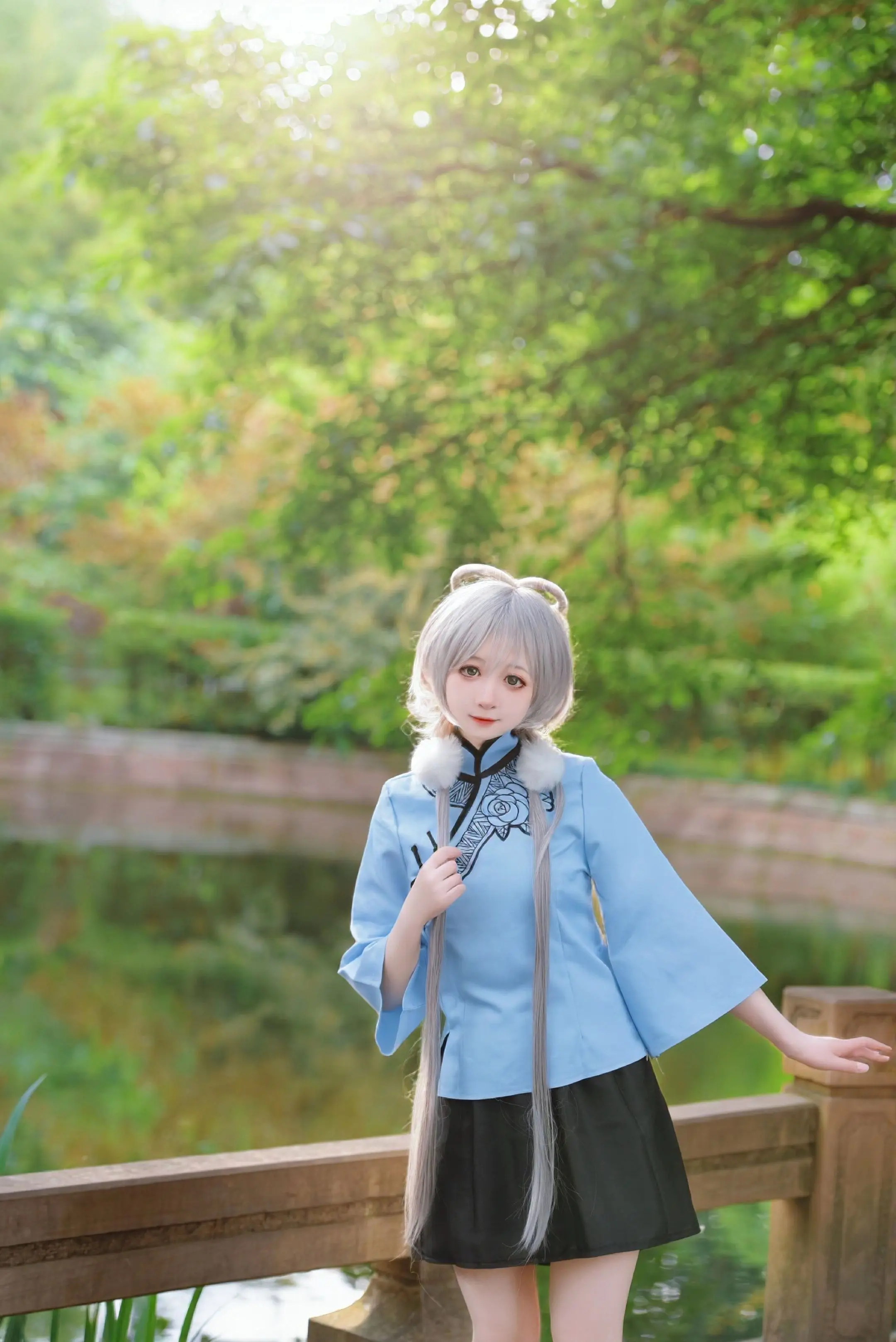 五年前出的洛天依。