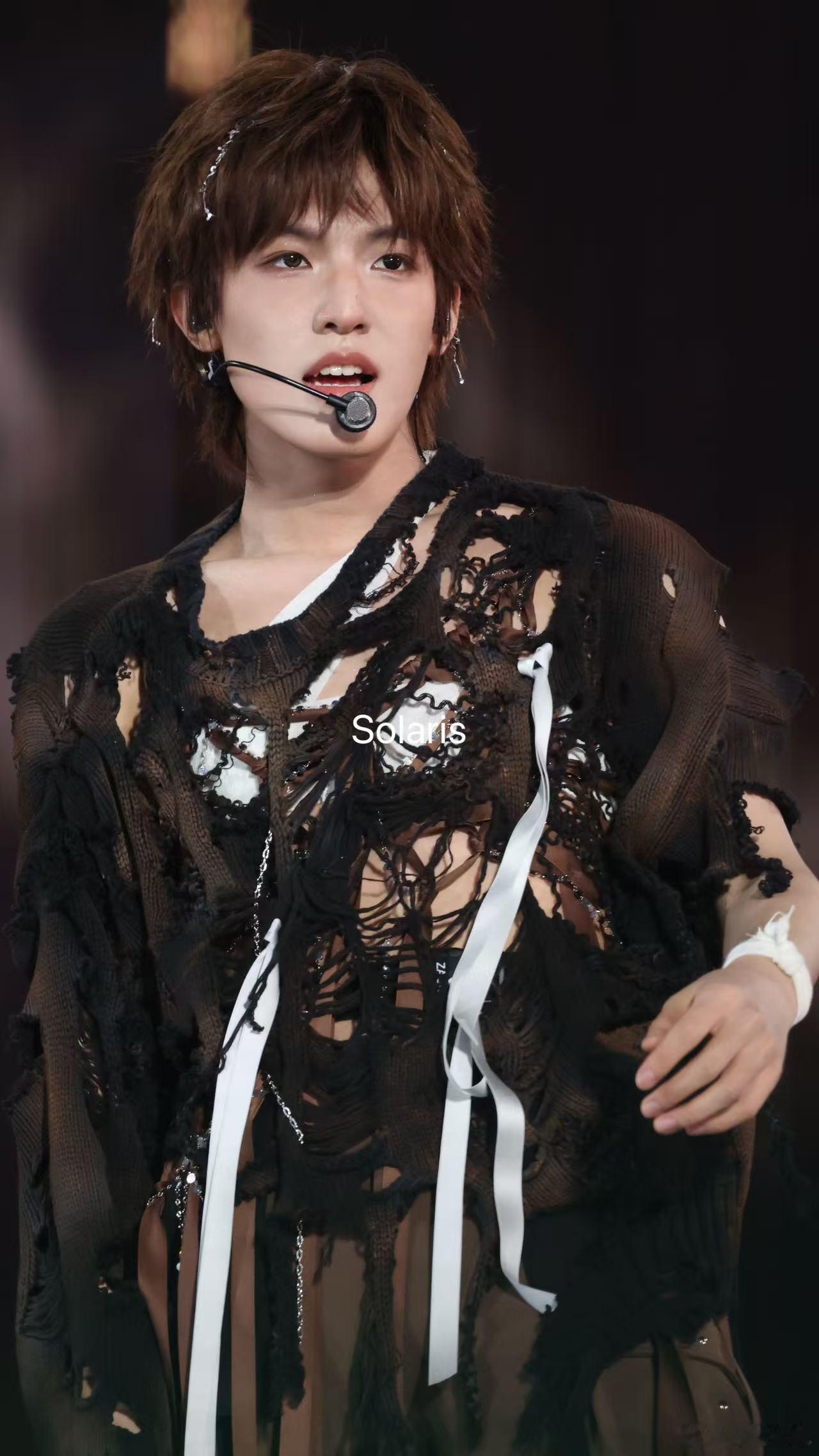 张泽禹课表 本来做好了熬八小时等直播的准备，结果张泽禹直接把课表发出来了，刚收到