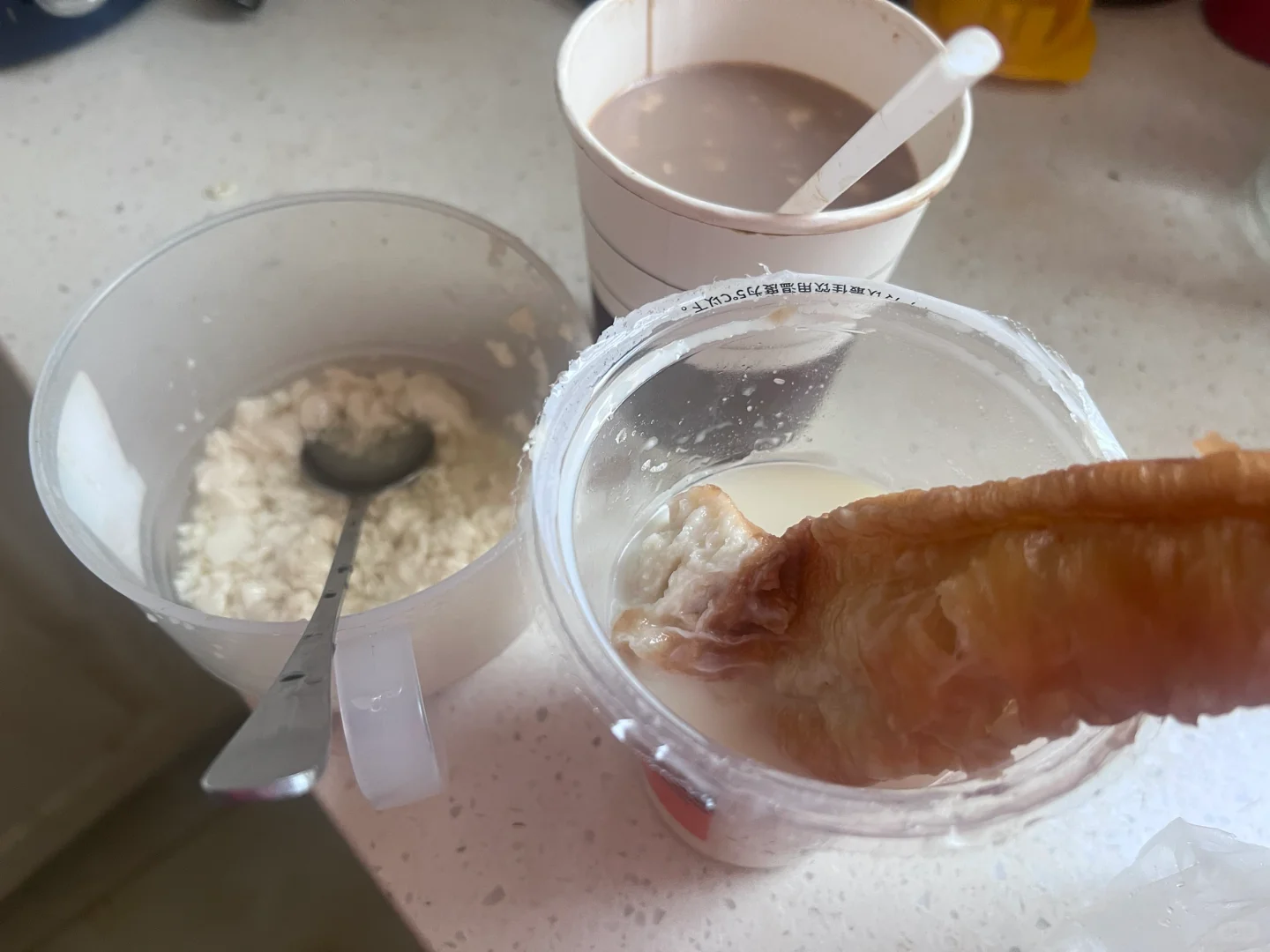 中西合璧得组合，咖啡泡油条豆花！