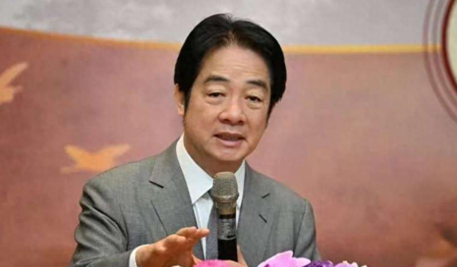 谁能想到，堂堂台湾地区的所谓“一把手”，想出门刷个存在感，结果连大门都没迈出去就