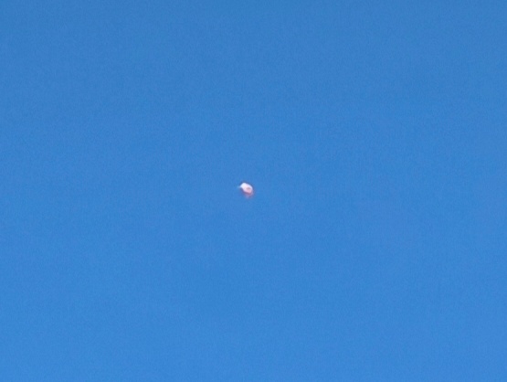 我拍到UFO了！？这是啥玩意？不会影响到飞机飞行安全吧？ufo广州白云国际机场 