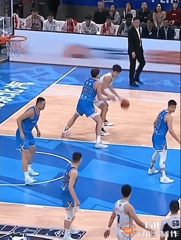 听说这小子刷屏了：原因是刚成年就要去打NBA了？
#记录我的2024# #每日分