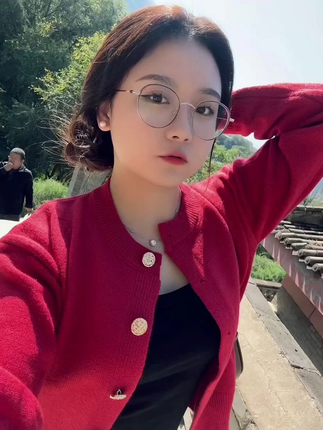 山河无恙 国泰民安 中国女孩