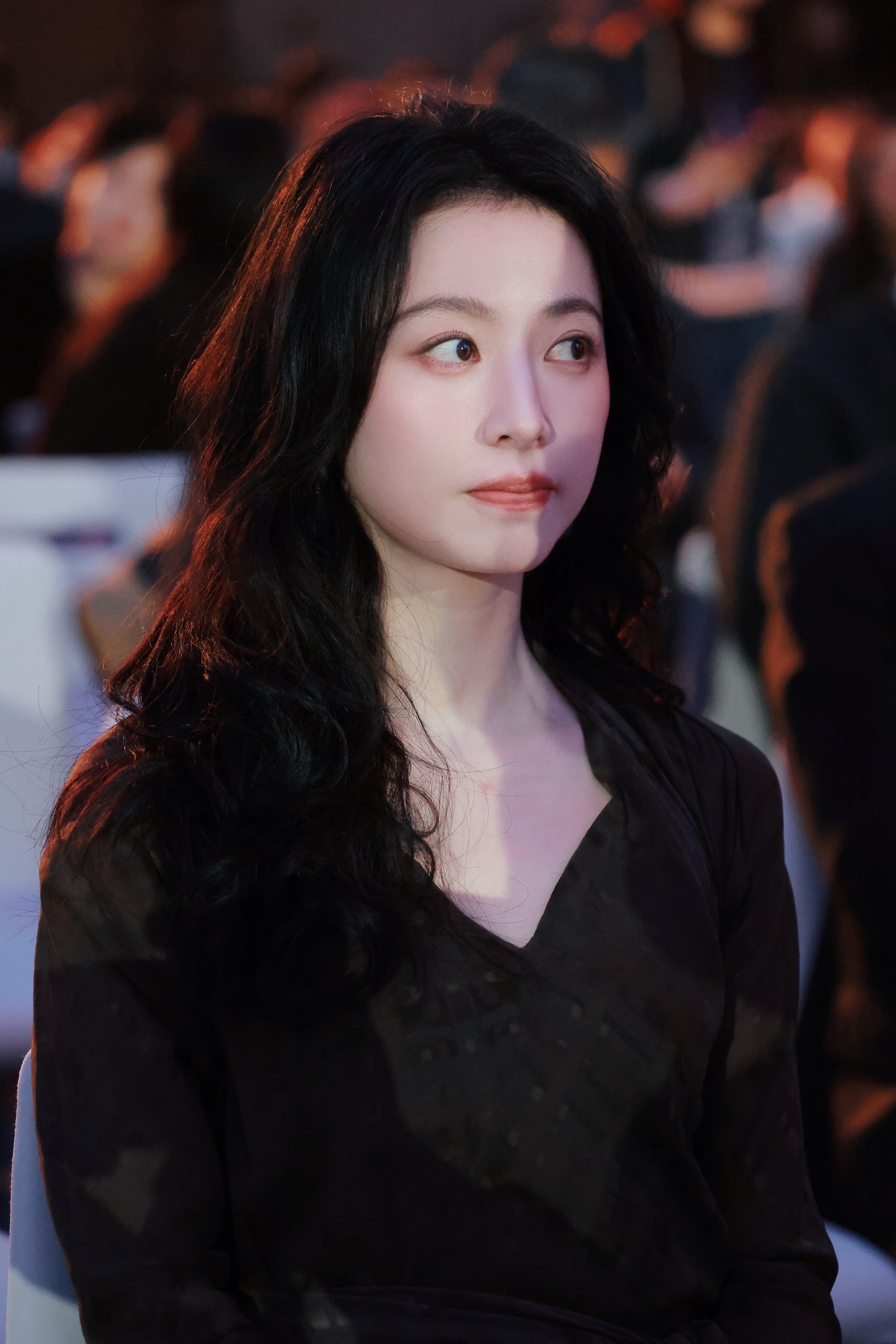 周雨彤今天的电影频道30周年推介会现场，她生图好好看 