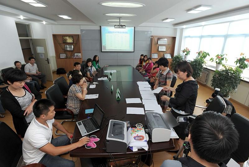那一年，我给干部写了14条建议 
那一年的民主测评，像一块石头砸进了原本平静的湖