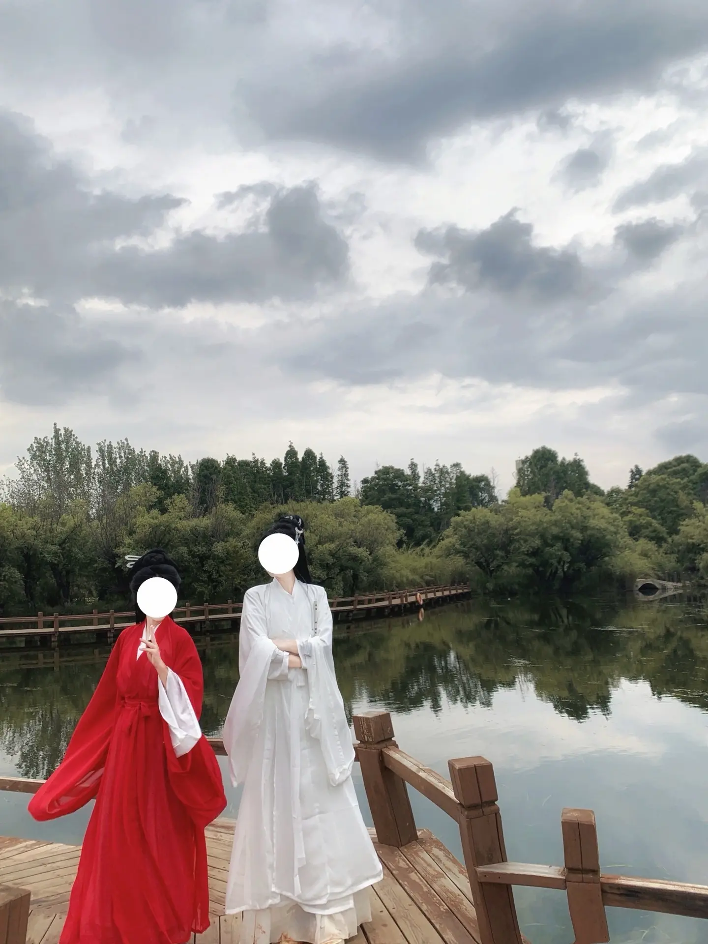 “你说，什么才是江湖？”