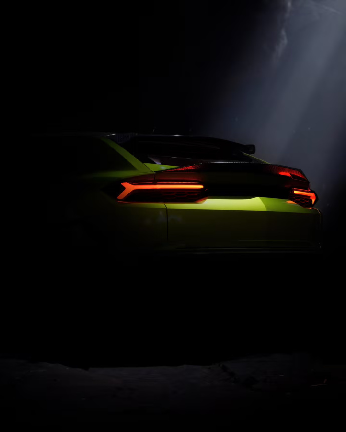 兰博基尼预告高性能版Urus 6月30日消息，据外媒Motor1报道，兰博基尼发