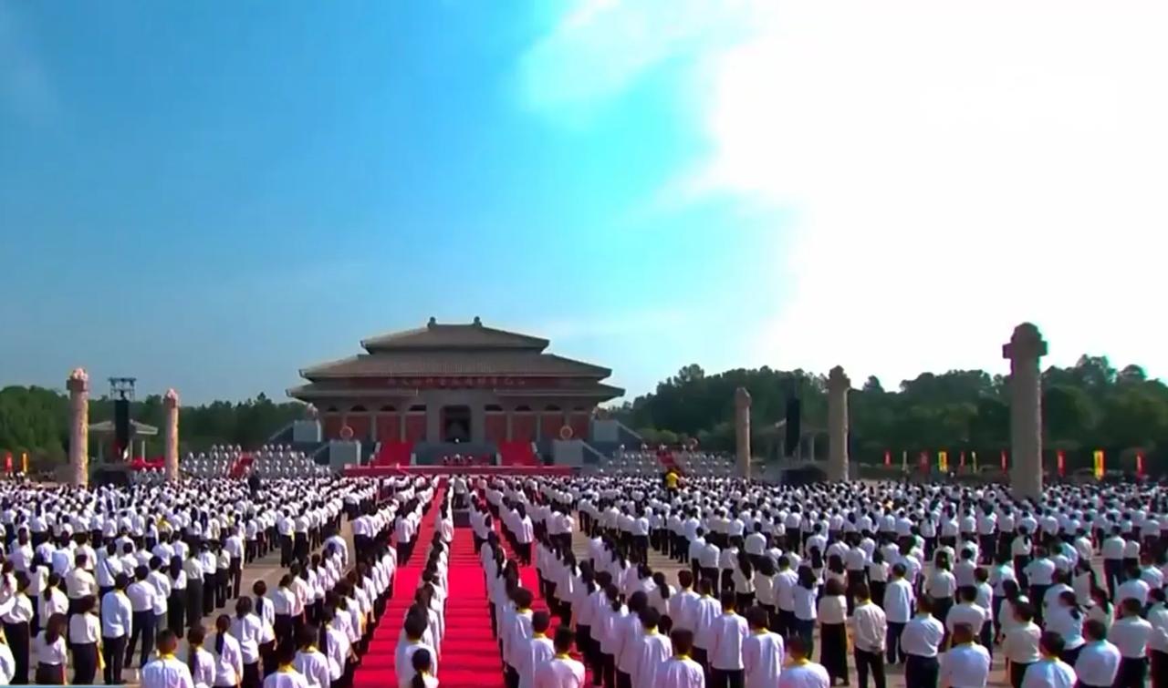 烈山问祖 华夏铸魂

5月23日（农历四月廿六）上午8时40分，在随州市炎帝故里