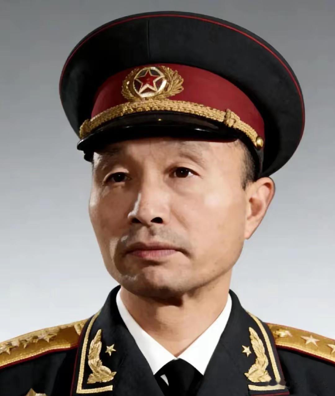 张爱萍将军说过的一段话，给我沉默了。他说，发展生产力，什么社会都能干。但只有社会