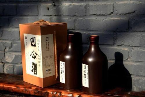 古有东坡肉，
今有凹公酒，
贾东施效颦，
脸皮实在厚。