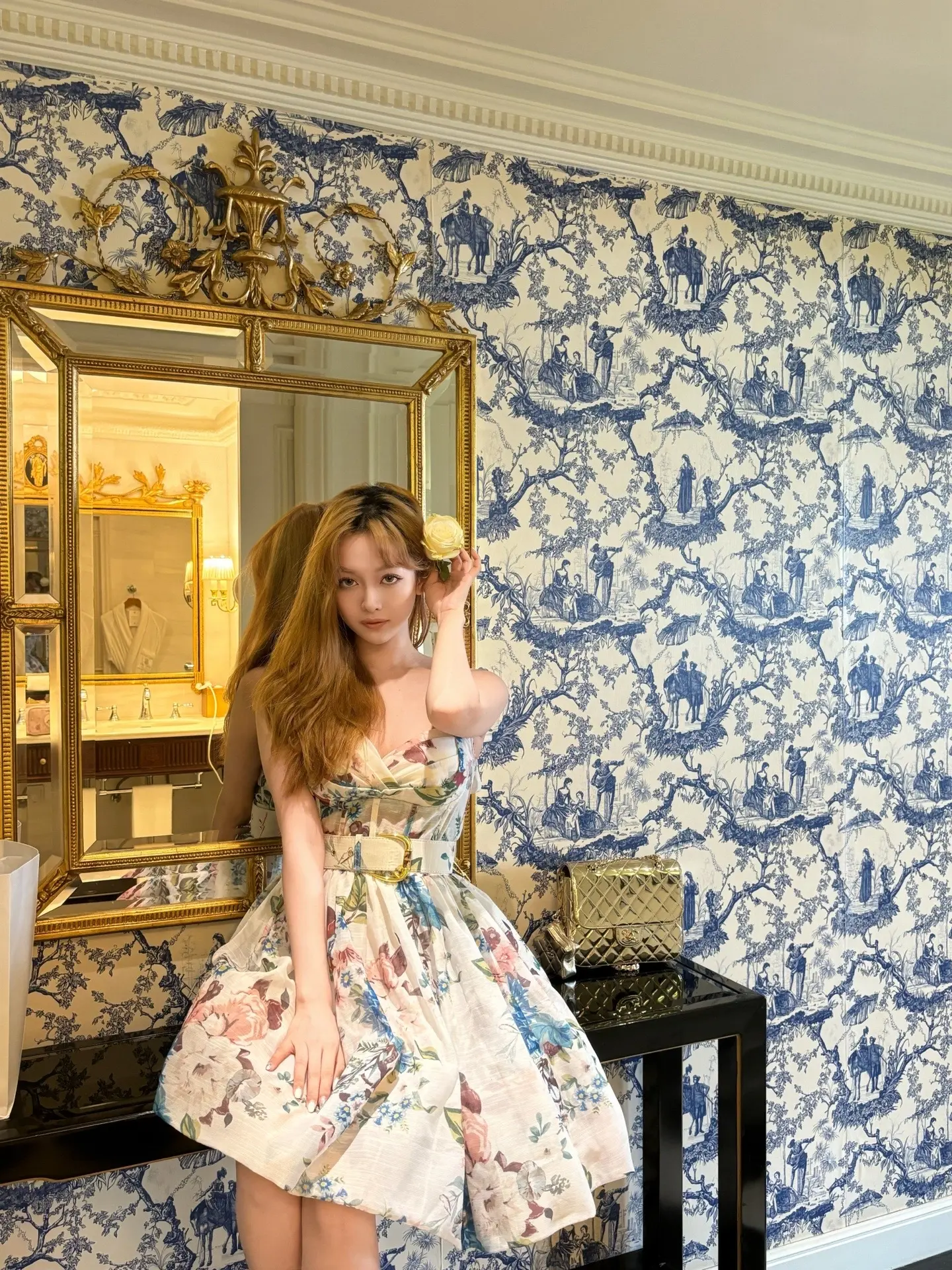 斗胆cos 一下刘亦菲。这次住丽思带了天仙同款Zimmermann  ...