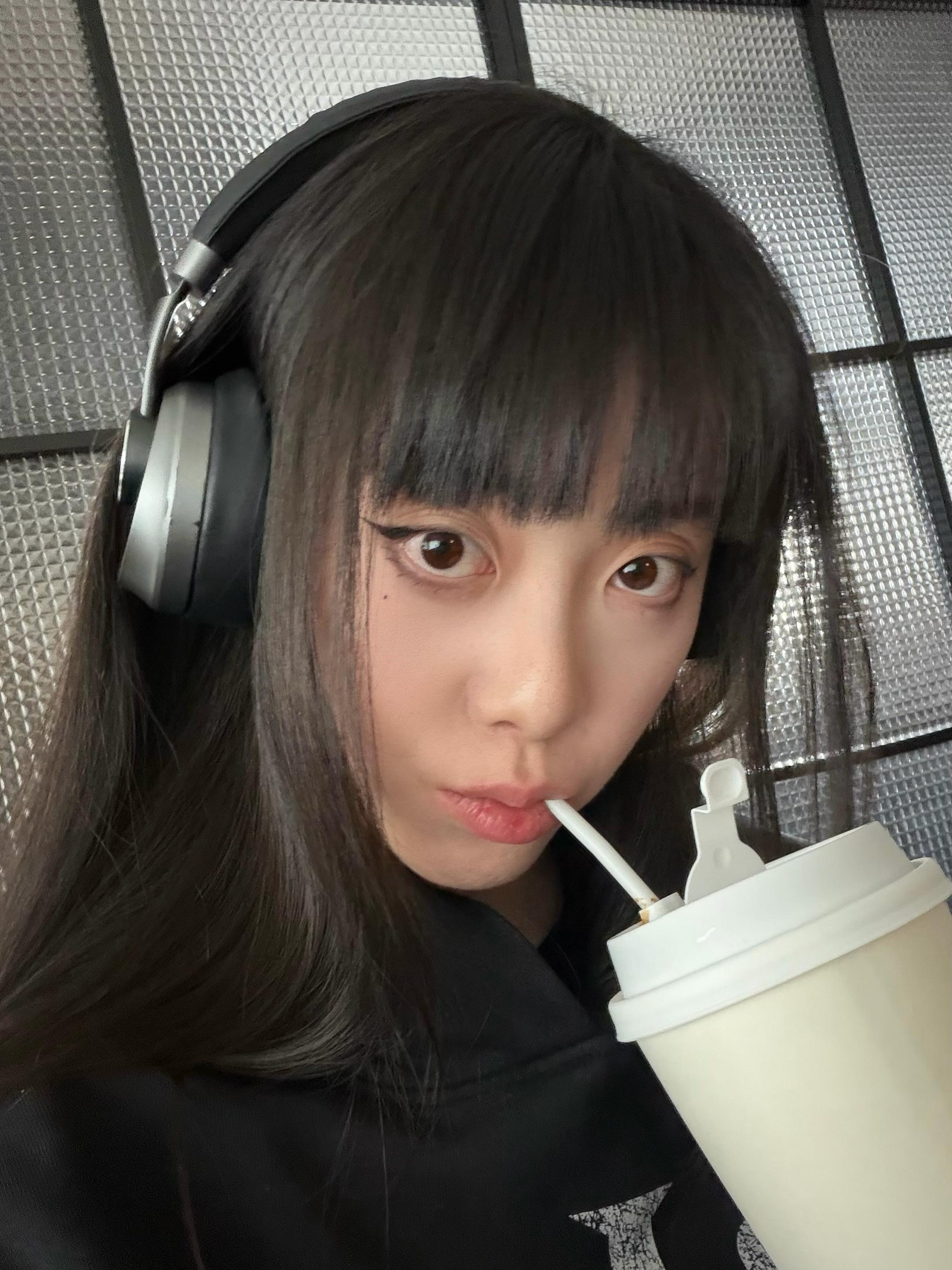 那你左划 然后叫mm