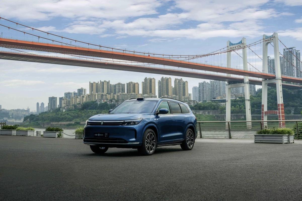 问界新M7这车今年可是大火啊，累计销量已经达到了惊人的14.96万辆，直接坐上了