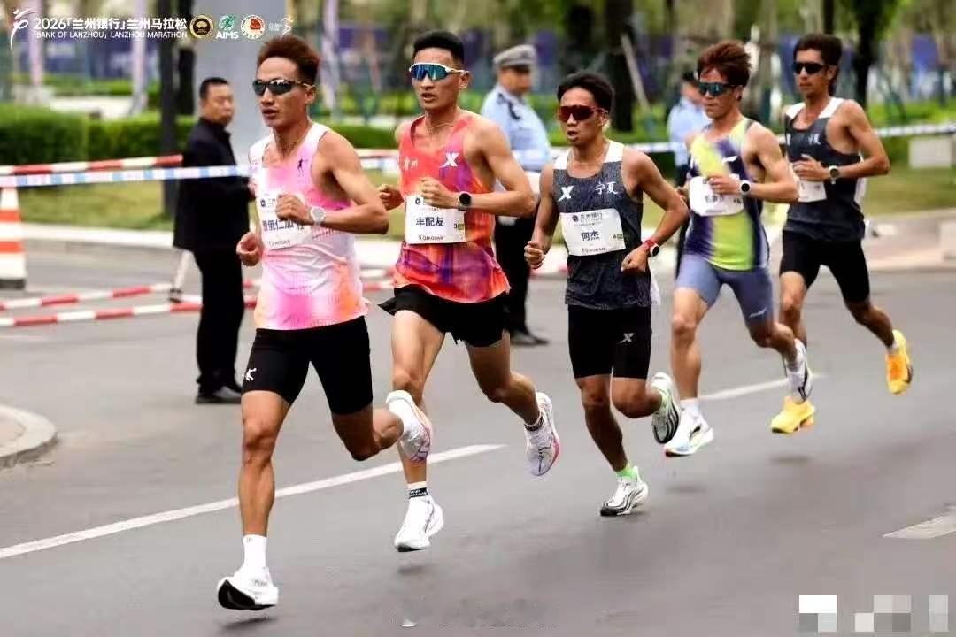 参加马拉松需要交多少钱参加马拉松的费用因赛事级别、参赛项目和地区差异而有所不同，