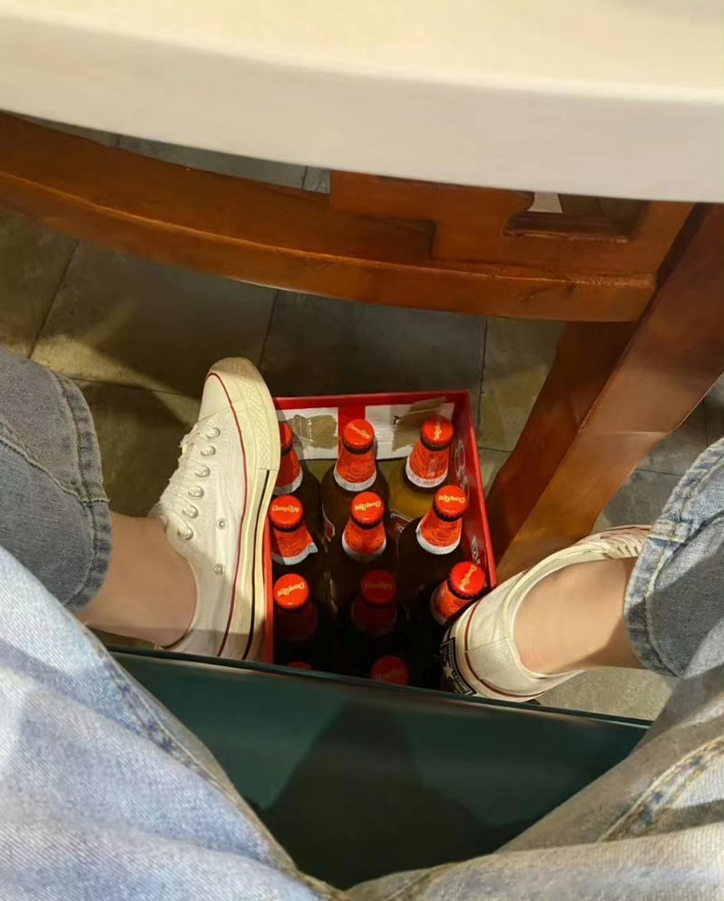 等我有钱了 就开家医院 专治被情所伤所困之人 中药就叫孟婆汤 西药就叫绝情丹 打