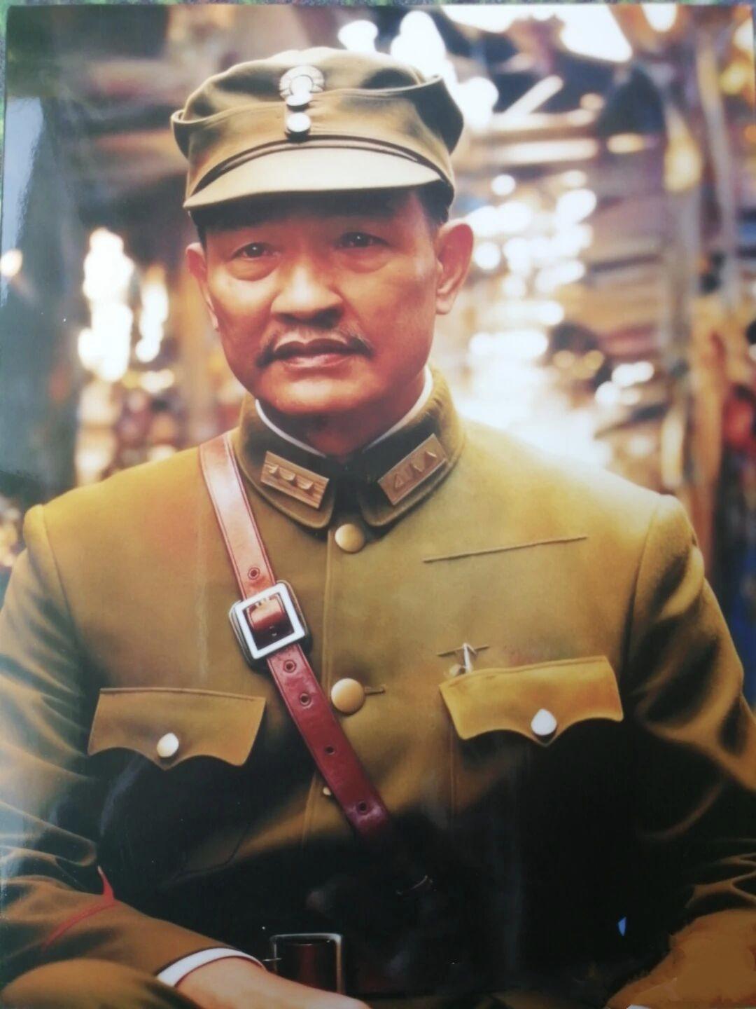 他曾是中国同盟会会员，他曾从旧民主主义革命到投身新民主主义革命、社会主义革命。
