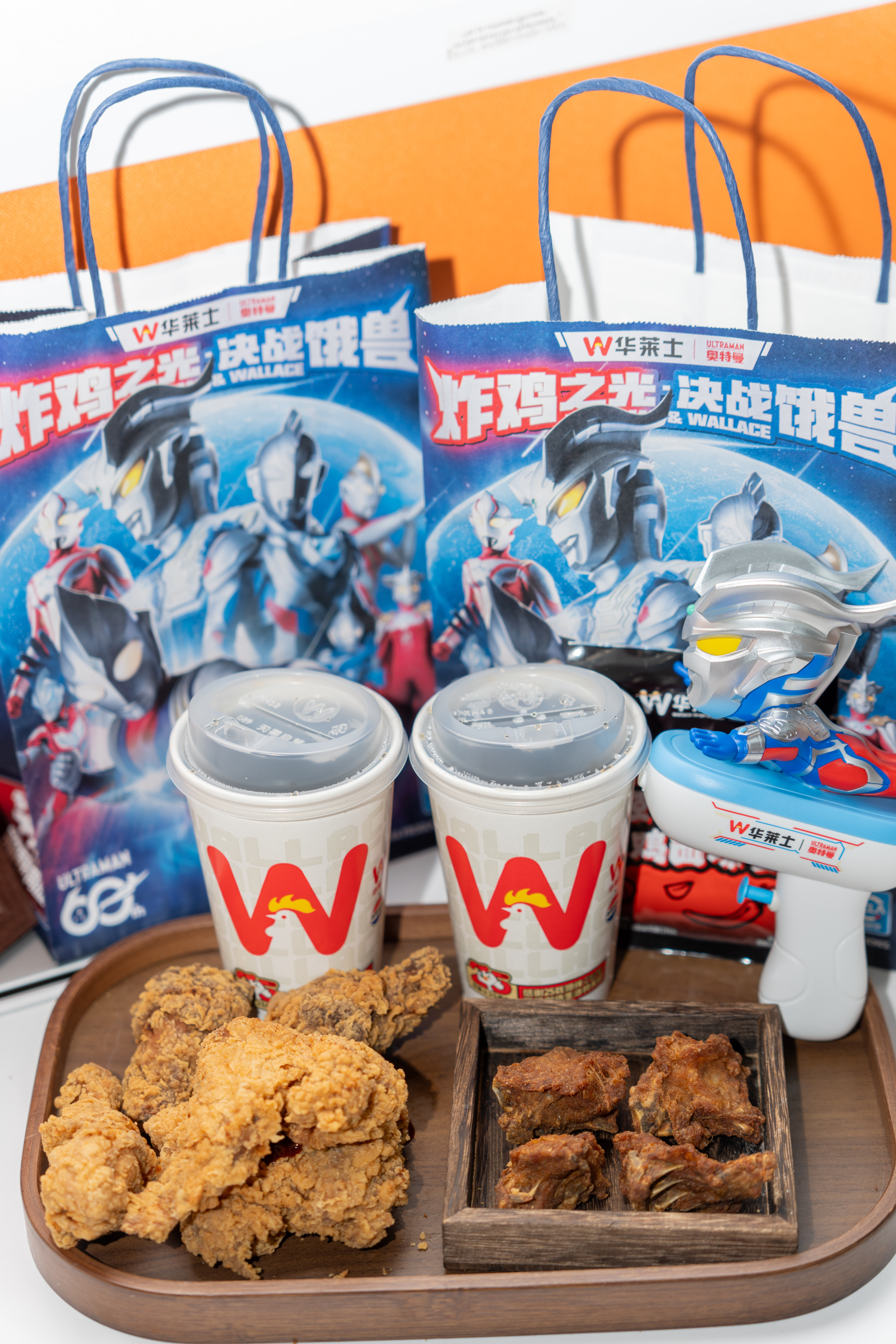 你相信光吗华莱士版圆谷正版奥特曼联名直接戳中谷圈爱好者！独家限定周边藏着平成三杰
