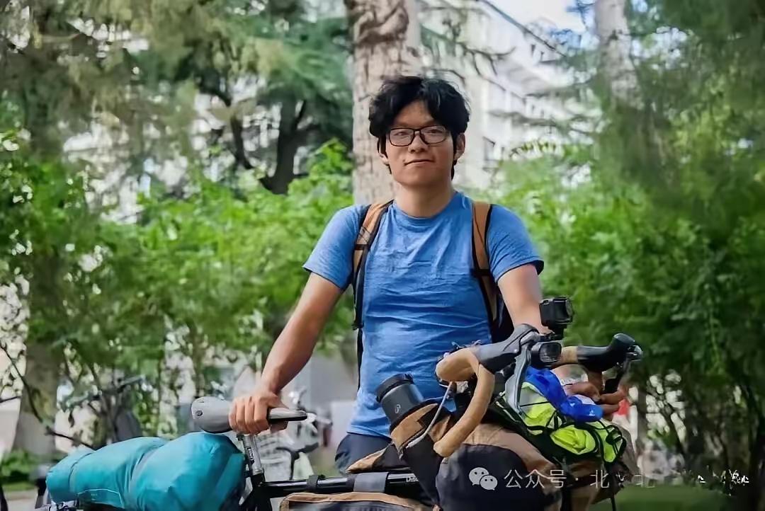 19岁昆明小伙骑行3300公里赴北京上大学
 
“真虎啊！”19岁昆明小伙考上了
