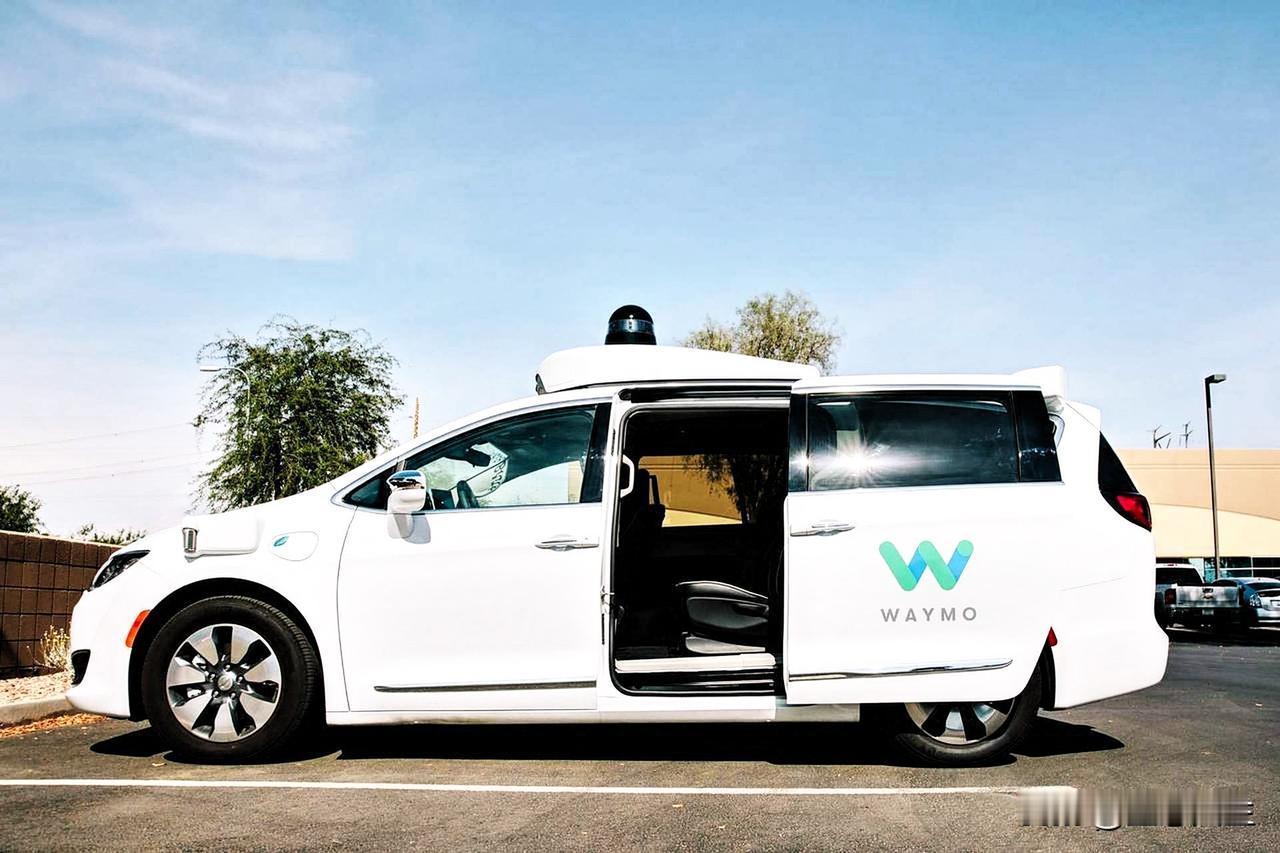 朋友从美国回来，说美国的无人驾驶已经非常普及，他所居住的城市旧金山遍地都是无人驾