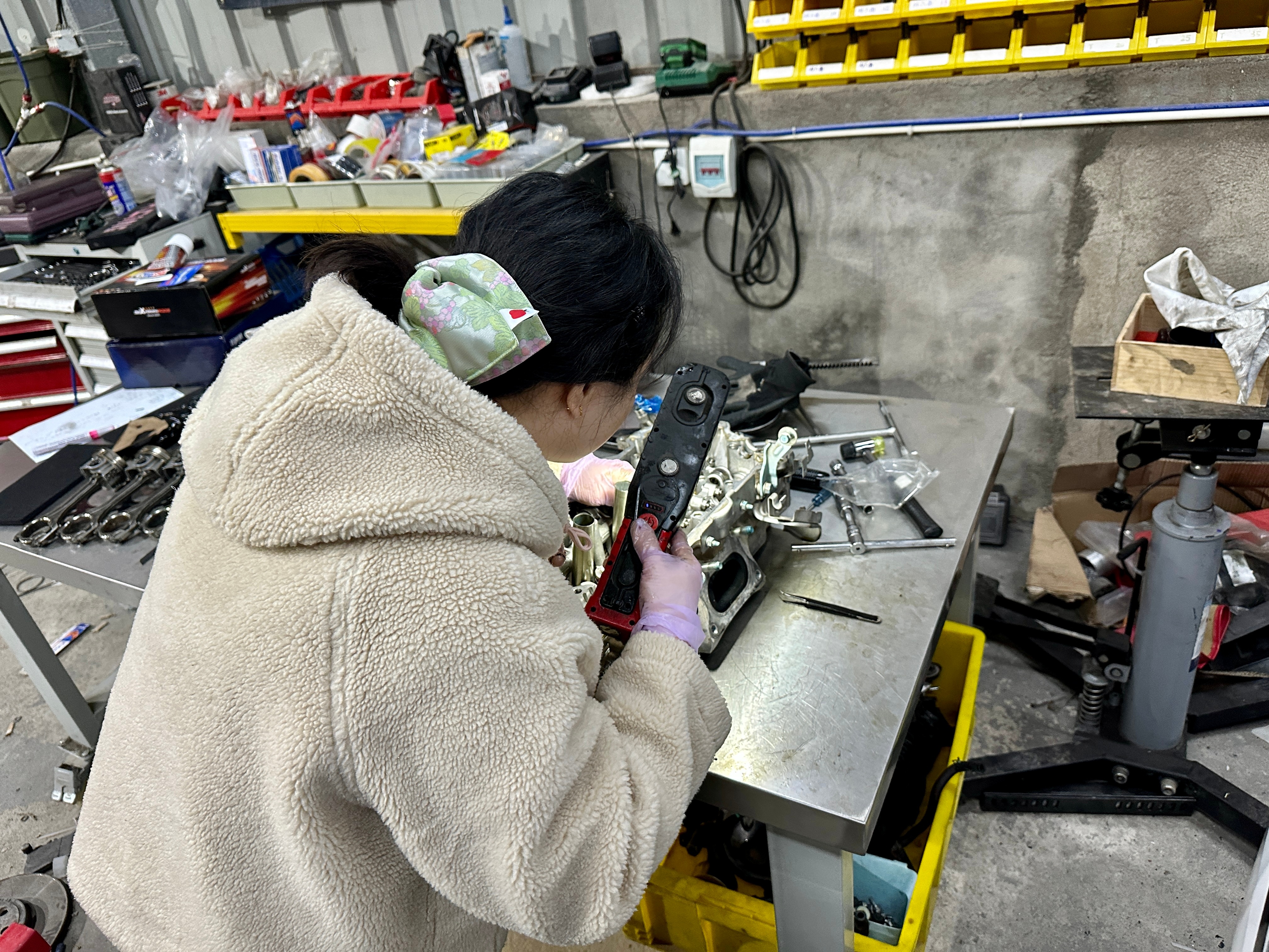 没有甜总我该怎么活。一套BC气门弹簧钛帽加一套强化油封，搞了3小时。 