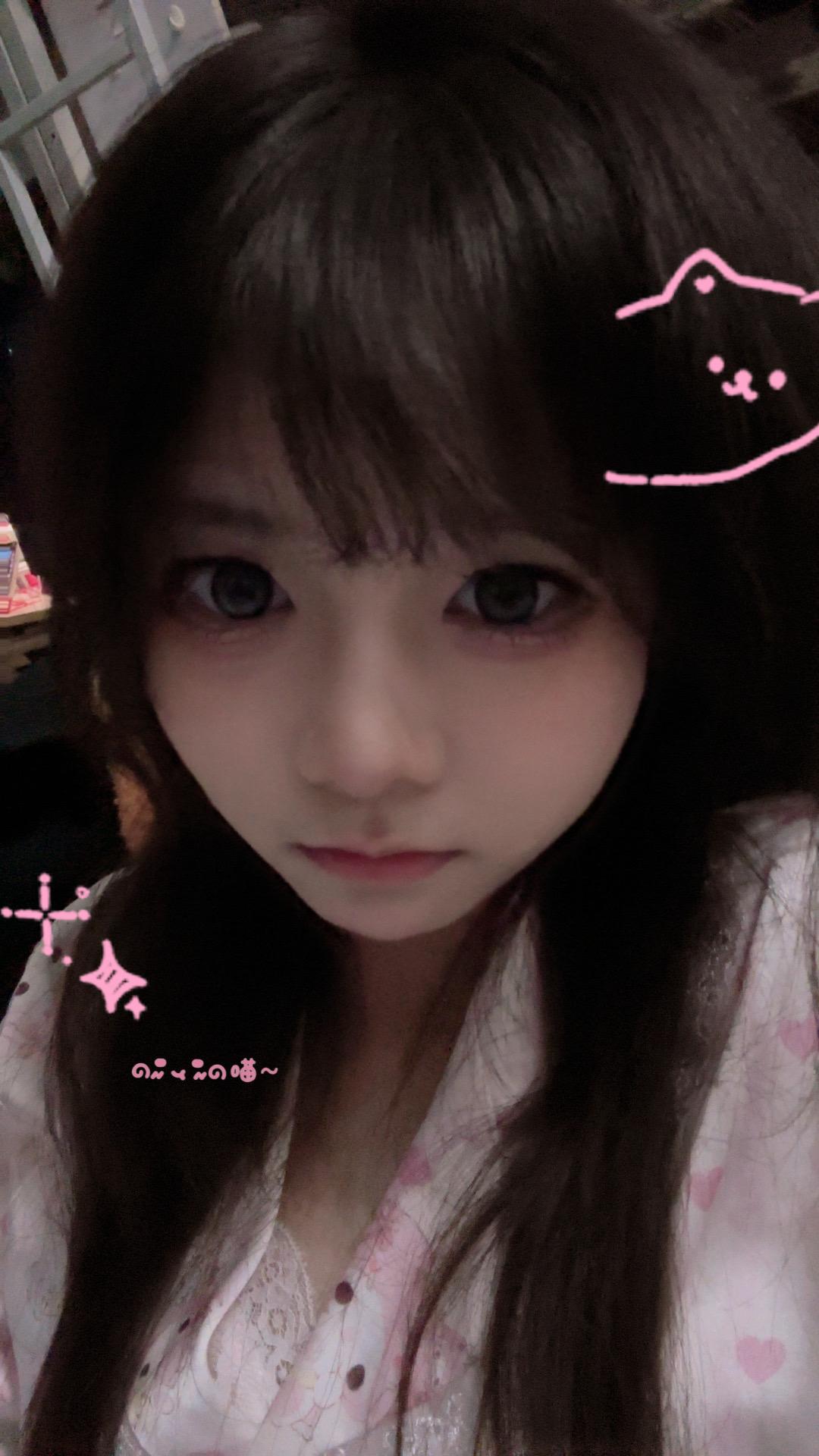 ૮₍◞‸◟₎ა