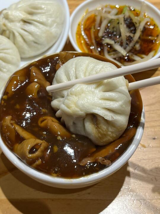 来北京第一顿早餐！谁懂这口炒肝包子含金量