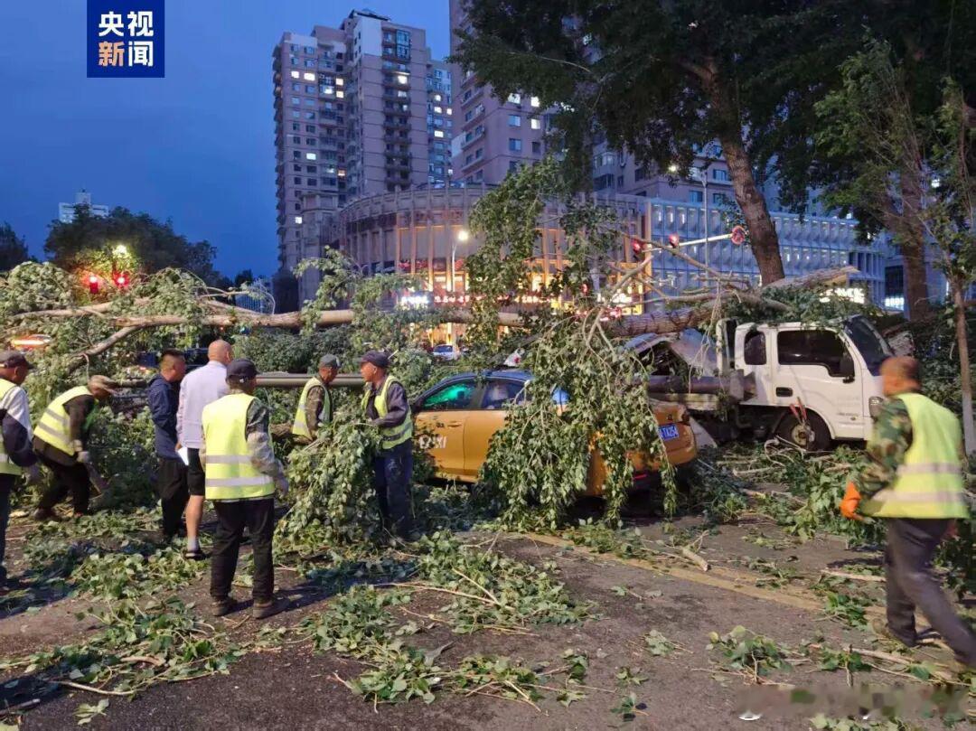 黑龙江发生极端大风灾害前些天才熬过漫天沙尘，转眼极端大风突袭黑龙江，阵风飙到13