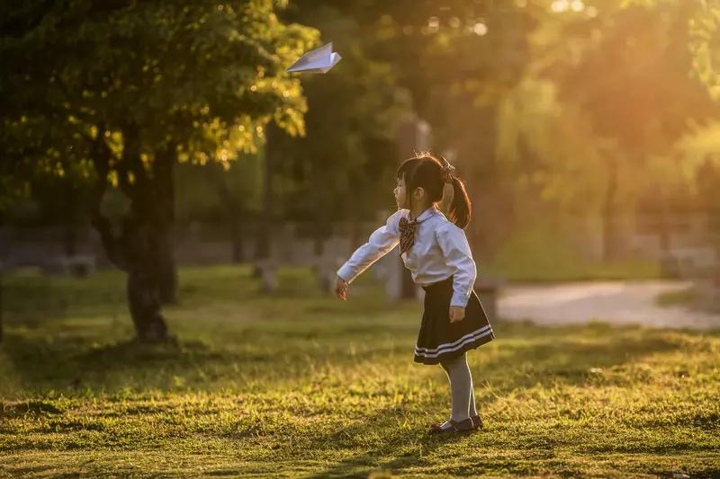 你觉得现在的孩子难管吗叛逆期子女教育 叛逆期小孩 
现在的孩子确实难管。很多家长