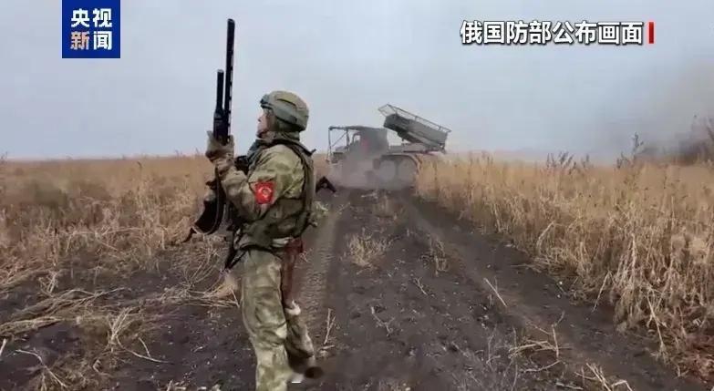 德法英支持乌克兰加入北约 据参考消息援引德国新闻电视频道网站12月12日报道，德