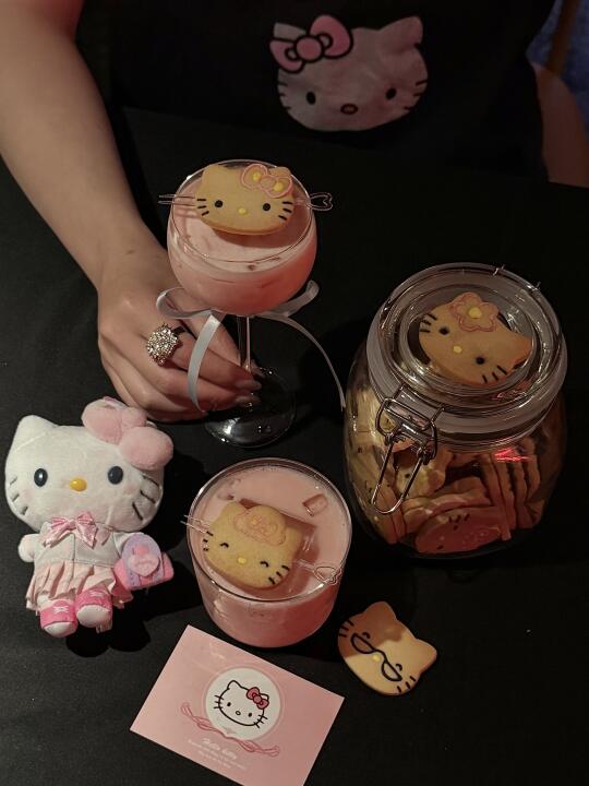 杭州首家！限定hellokitty漂亮9！！！