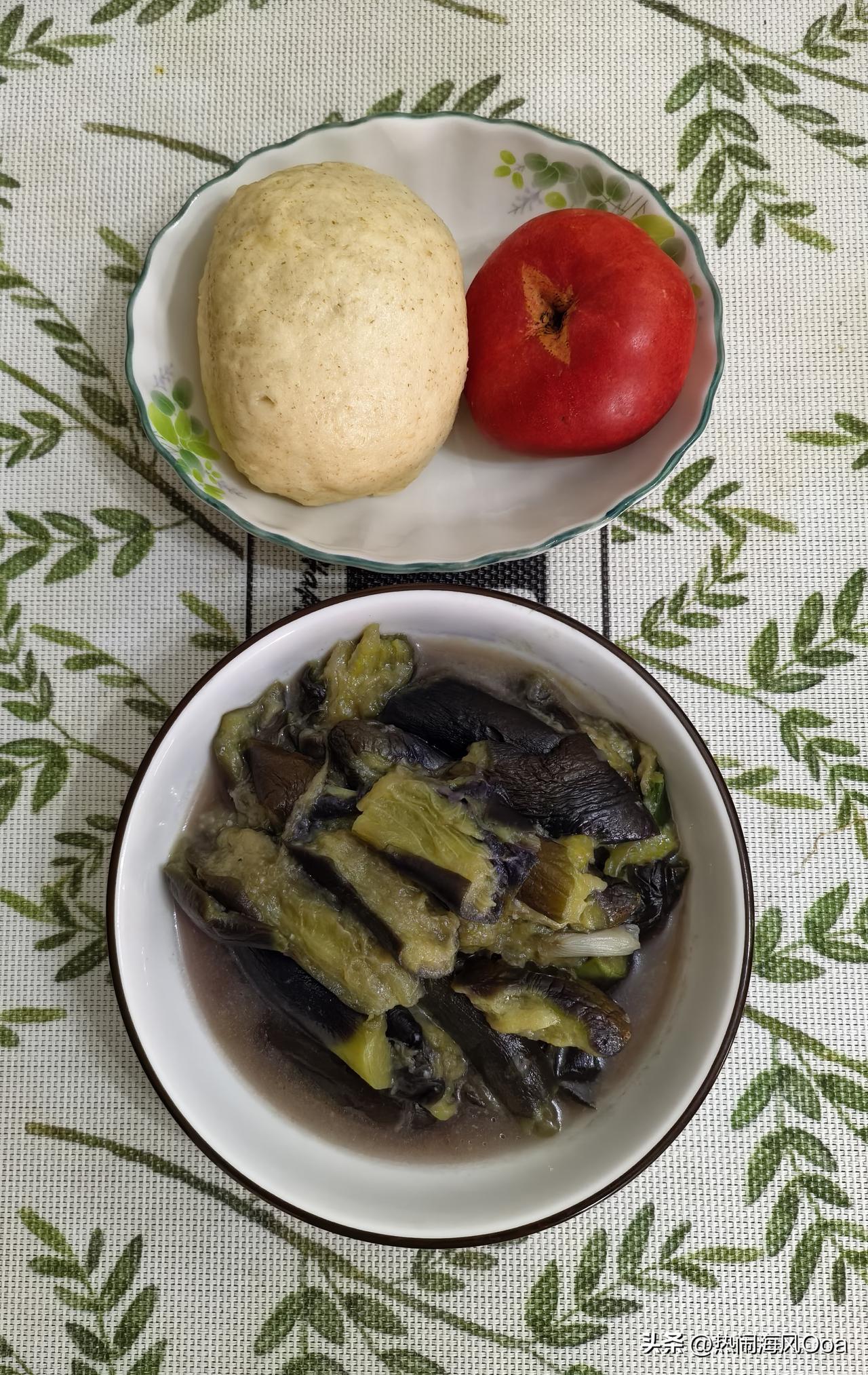 这两天小岛的天，也开启了上蒸下煮的模式！温度高达三十二，三度。不过没有雨，还挺好