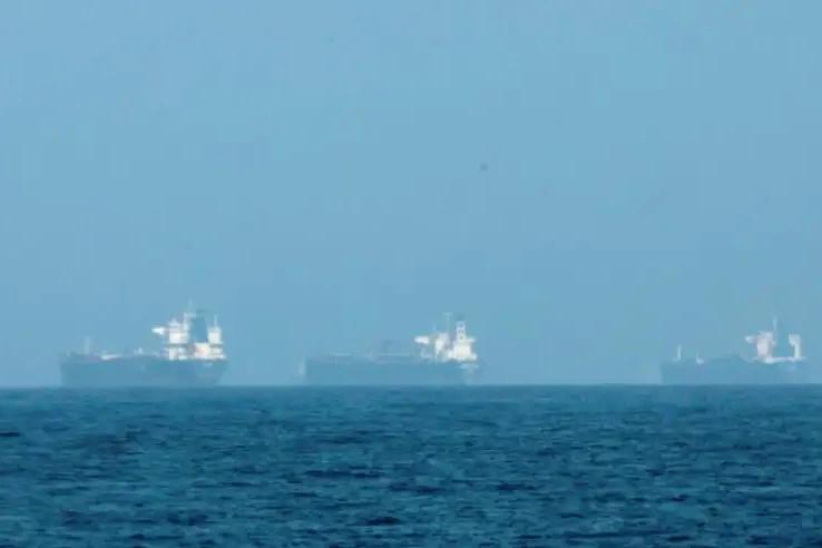 美军说在霍尔木兹海峡动了手，伊朗那边还没吭声

美国那边一位高级军官透露，25号