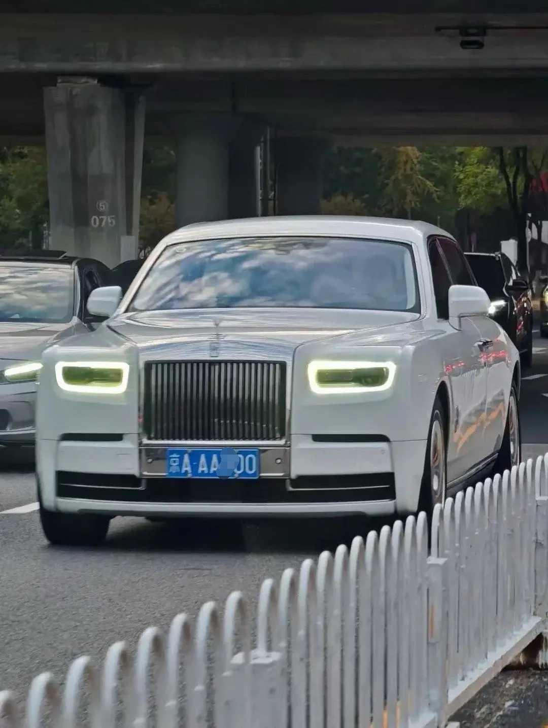 网友：吃苦耐劳买的车，车牌怎么样？