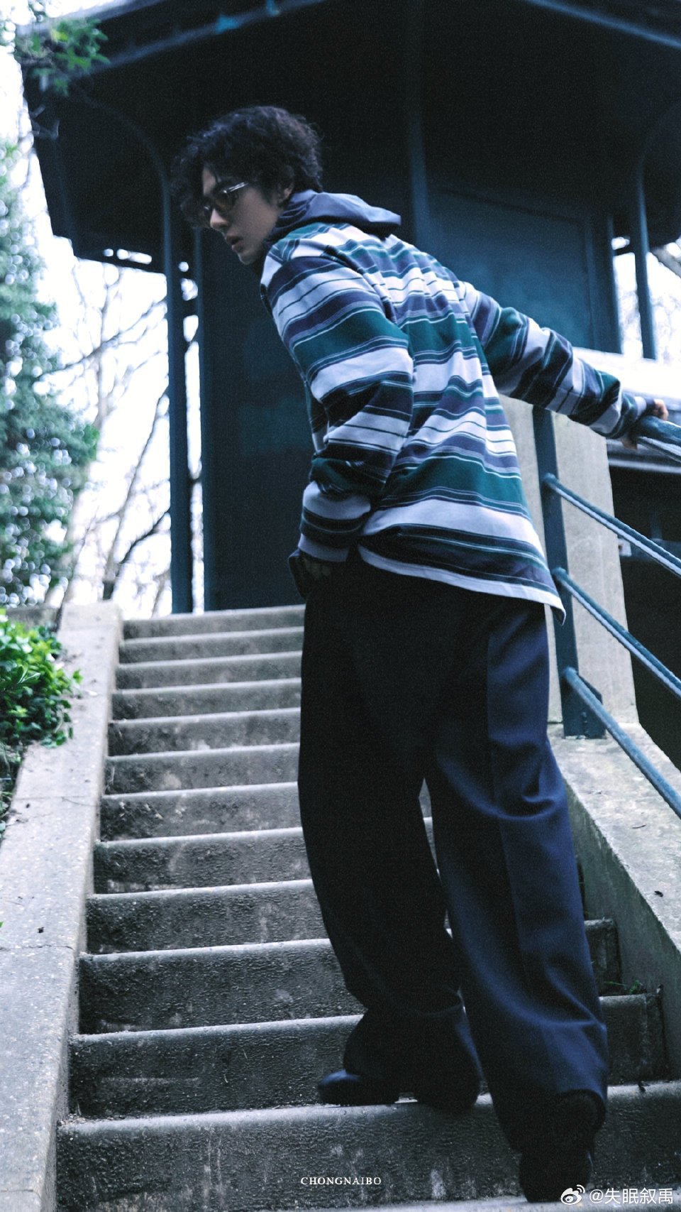 王一博 巴黎也有回南天有一说一，确实帅，帅到我风湿关节炎都要犯了还在刷