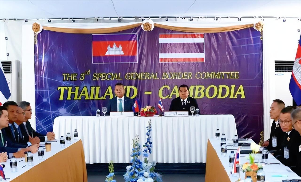 泰柬刚稳住停火局面，结果72小时一到就出岔子！本来指望泰国按约定把18名柬埔寨士