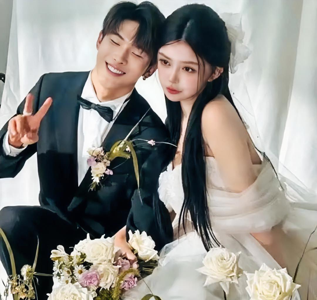 别再说韩安冉恋爱脑了，她可能是全网最精明的CFO。
第四次离婚官司开打，她在直播