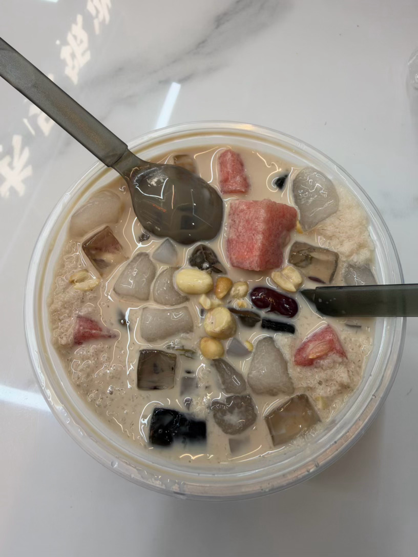 就这一口冰饭想了我半年[泪][泪]得劲儿 ​​​