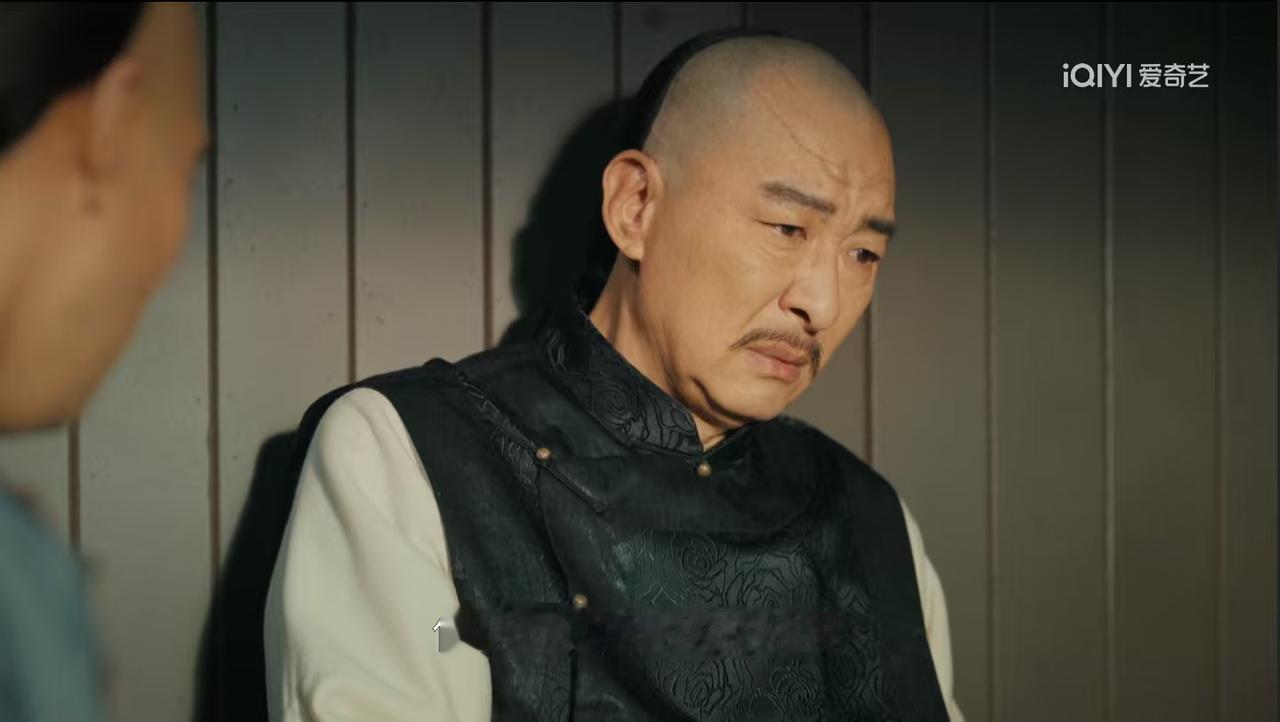 因为贪图一个鼻烟壶，也为了帮助困境中的大生出货，姜孟生一时鬼迷心窍，竟然私自发出